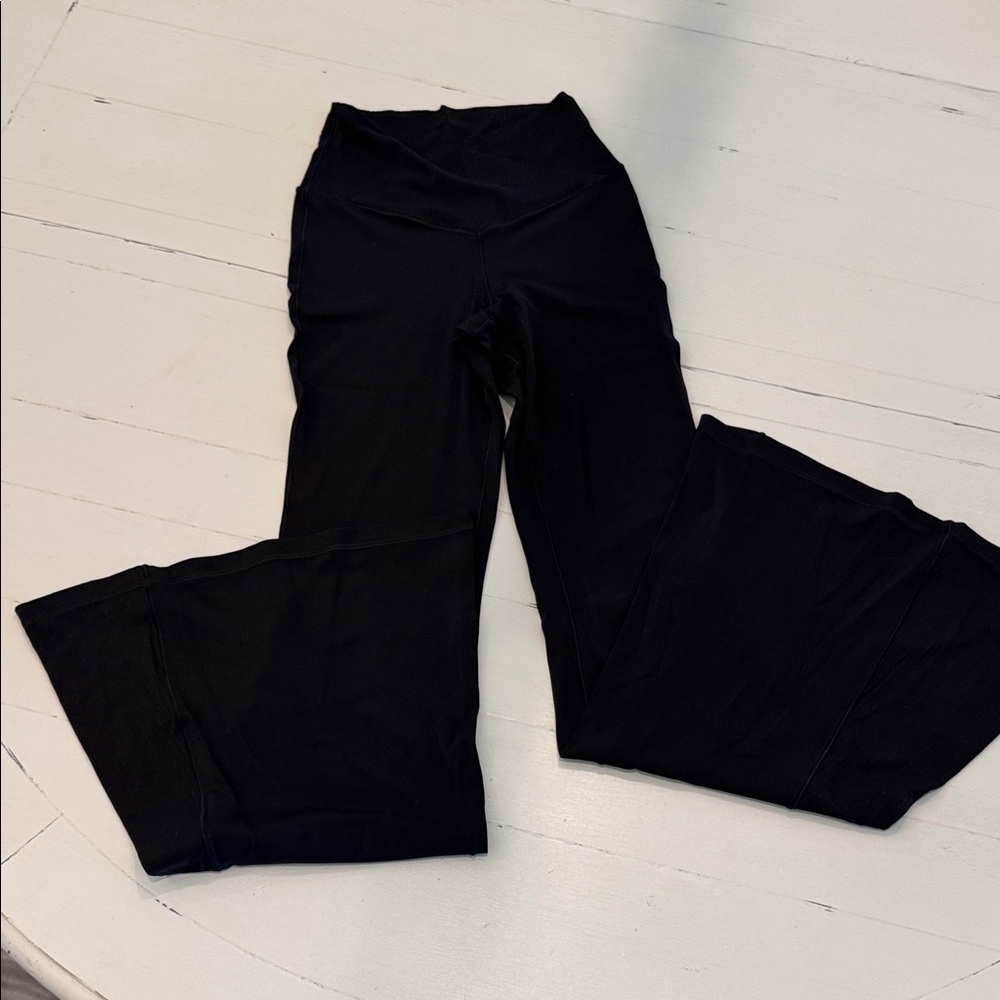 Aerie Women's Black "Real me" Super flare Leggings